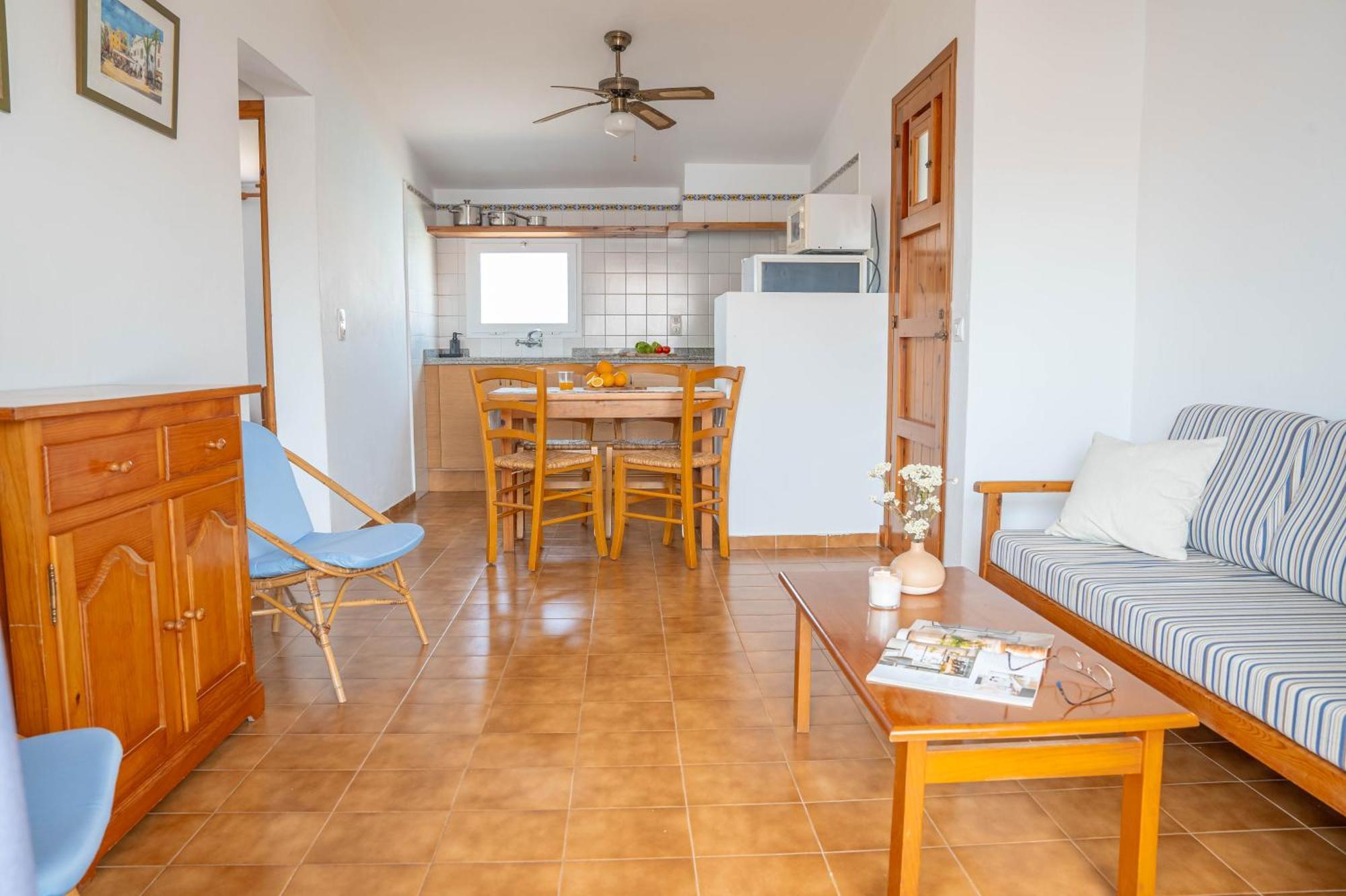 Apartamentos Sa Caleta Ngoại thất bức ảnh