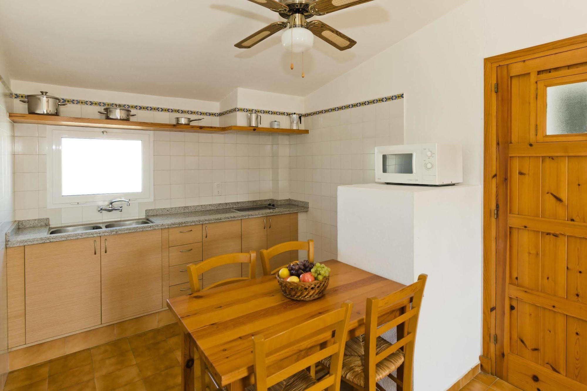 Apartamentos Sa Caleta Ngoại thất bức ảnh